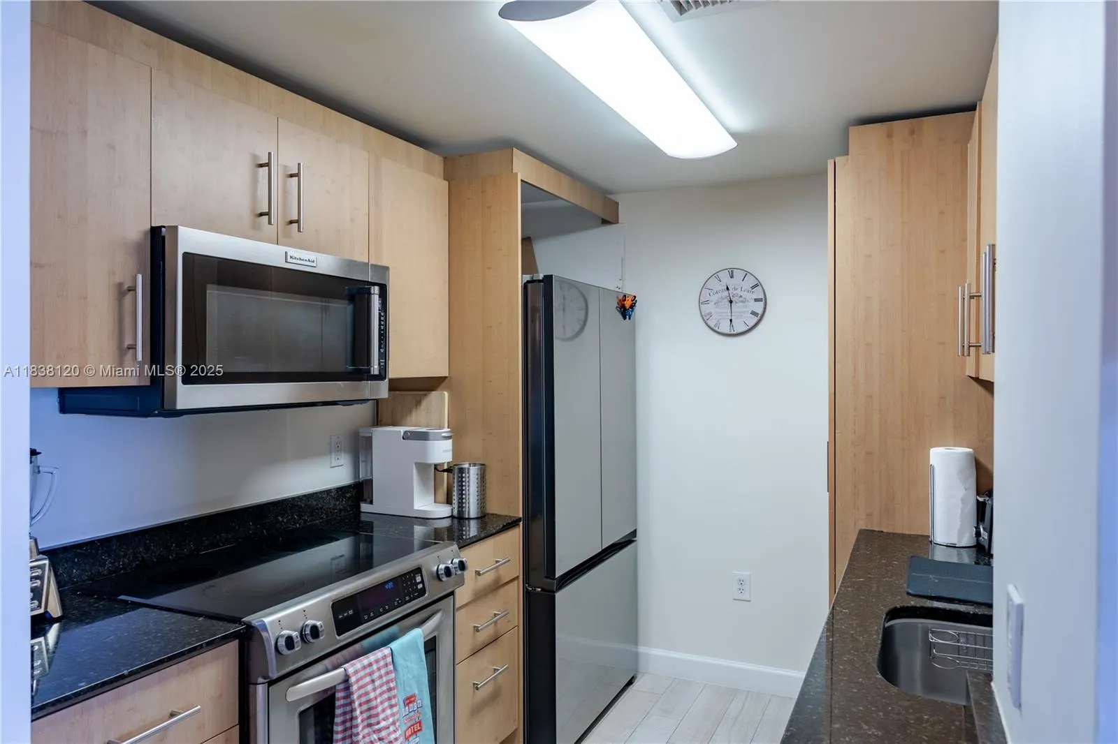 10275 Collins Ave #634