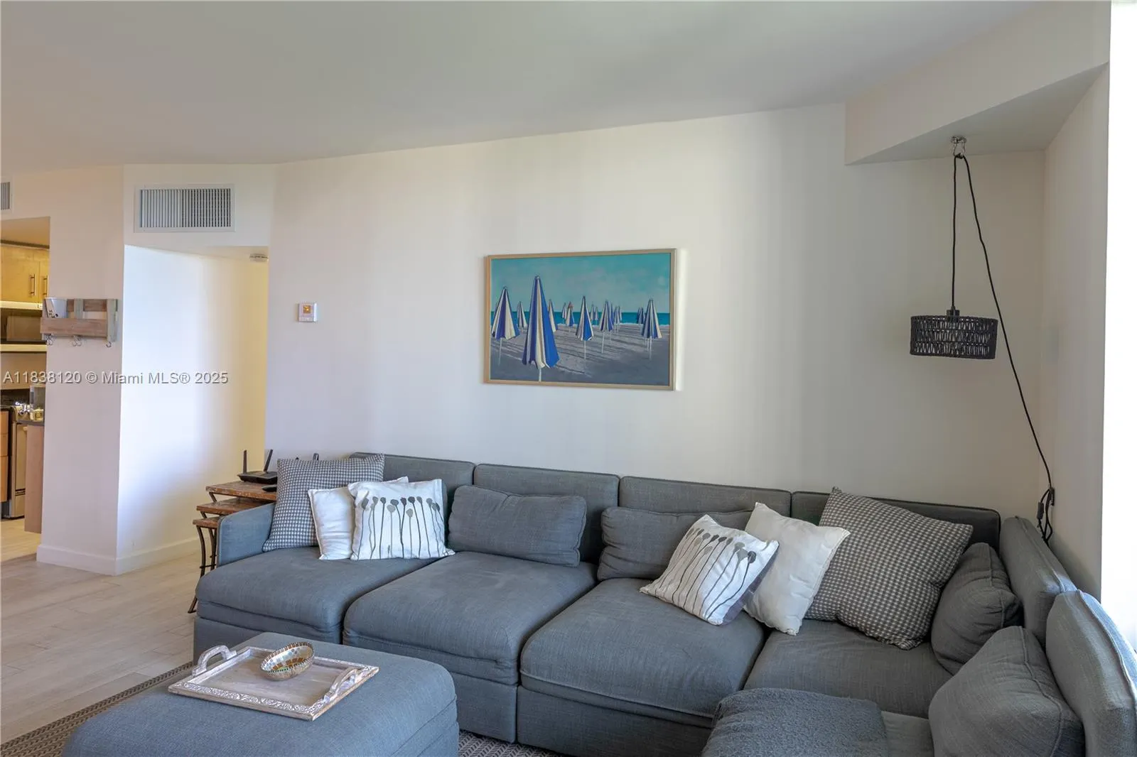 10275 Collins Ave, #634