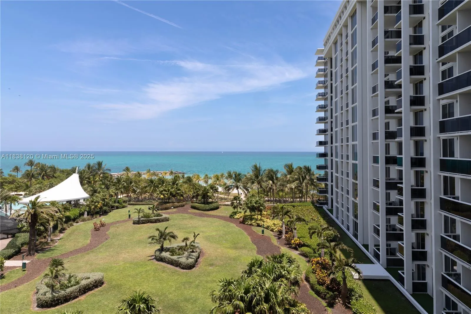 10275 Collins Ave, #634