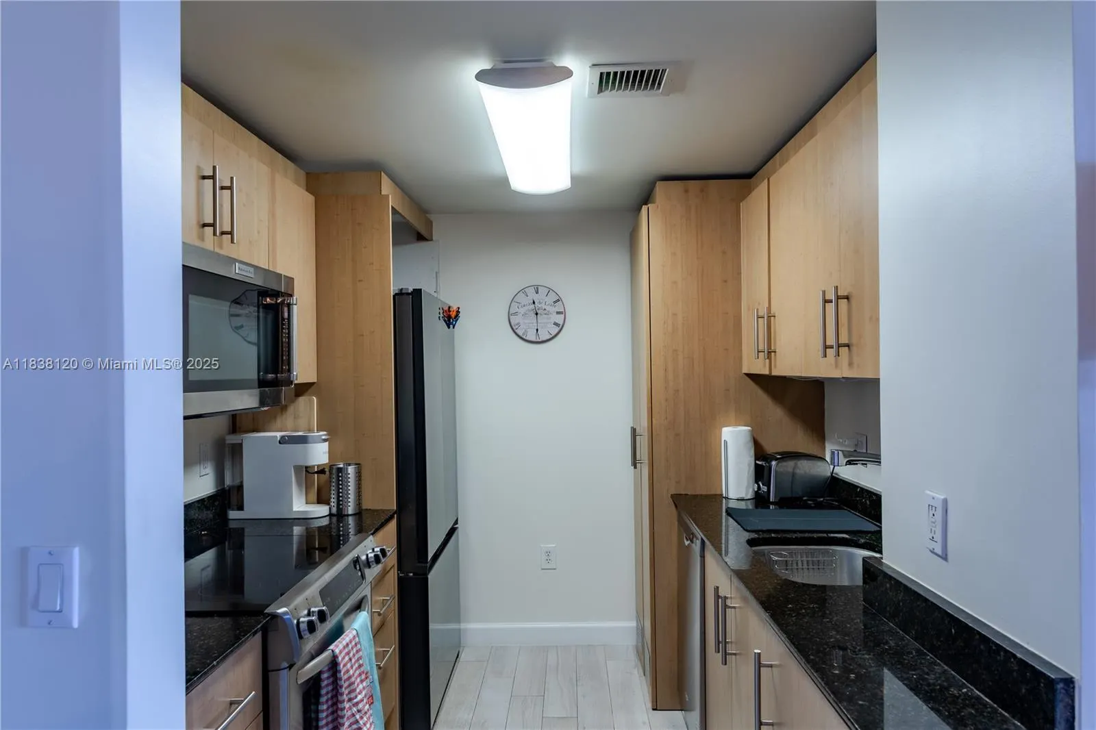 10275 Collins Ave, #634