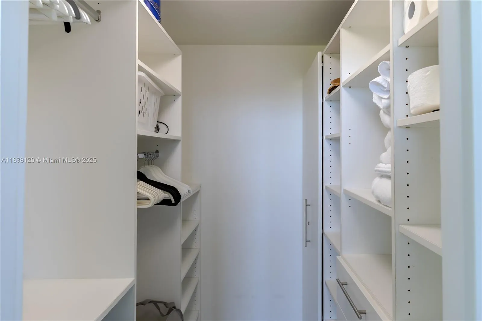 10275 Collins Ave, #634