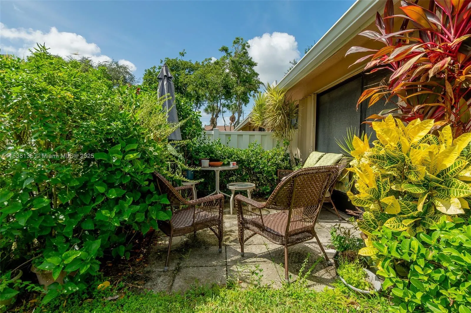 8318 Springtree Rd