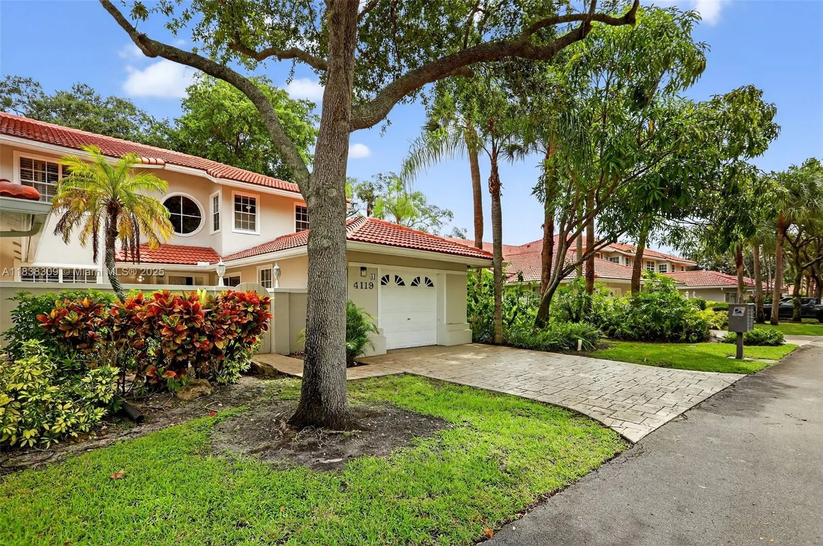 4119 W Palm Aire Dr, #A4