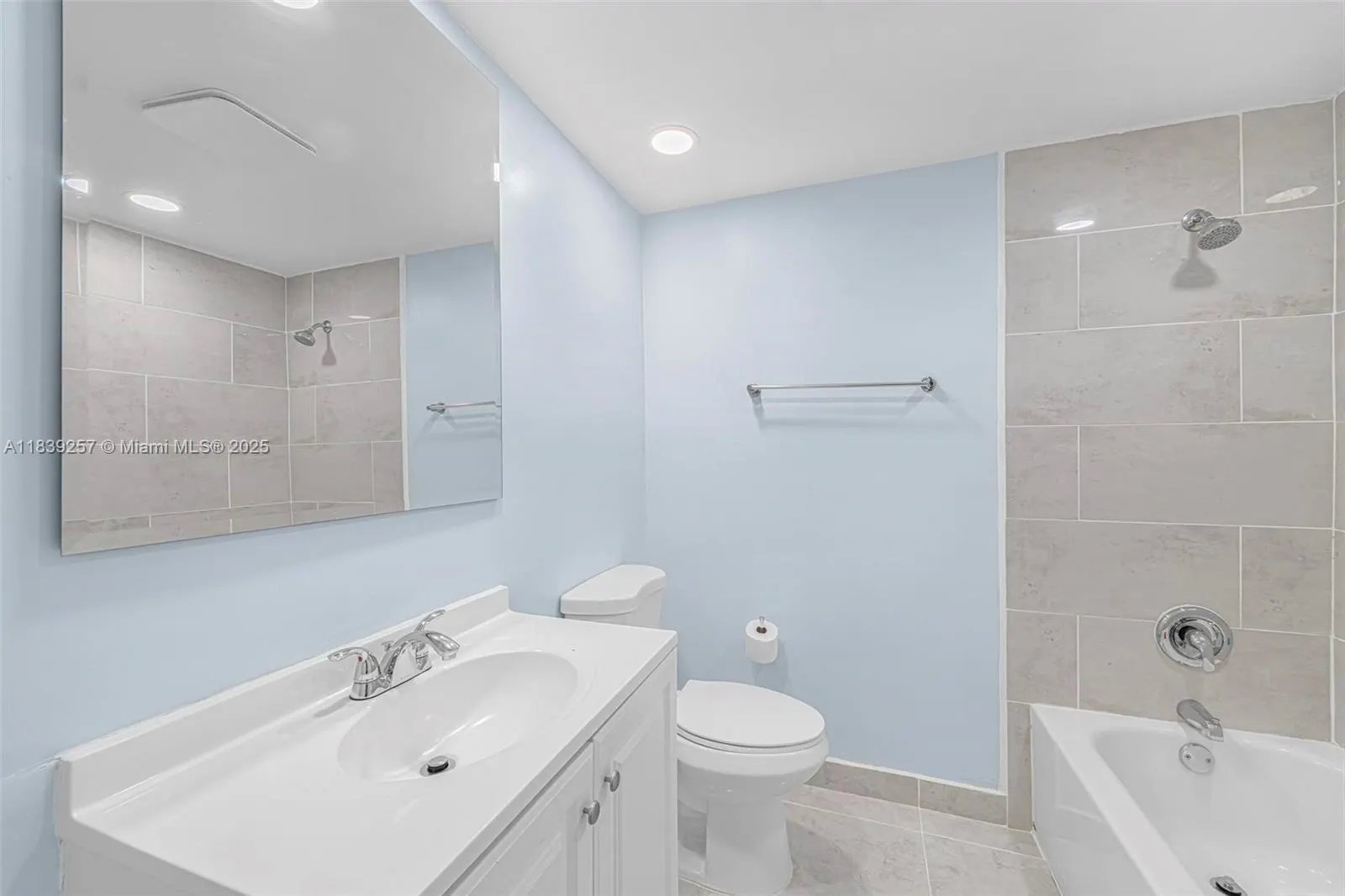 6709 N Kendall Dr, #229