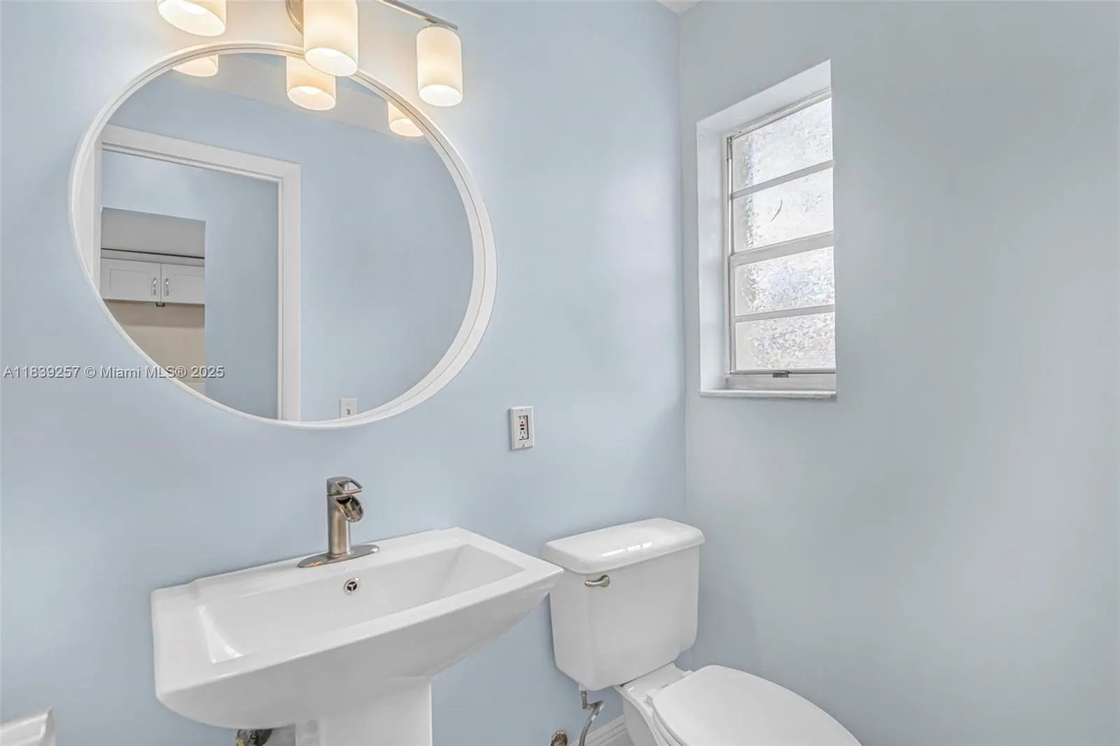 6709 N Kendall Dr, #229