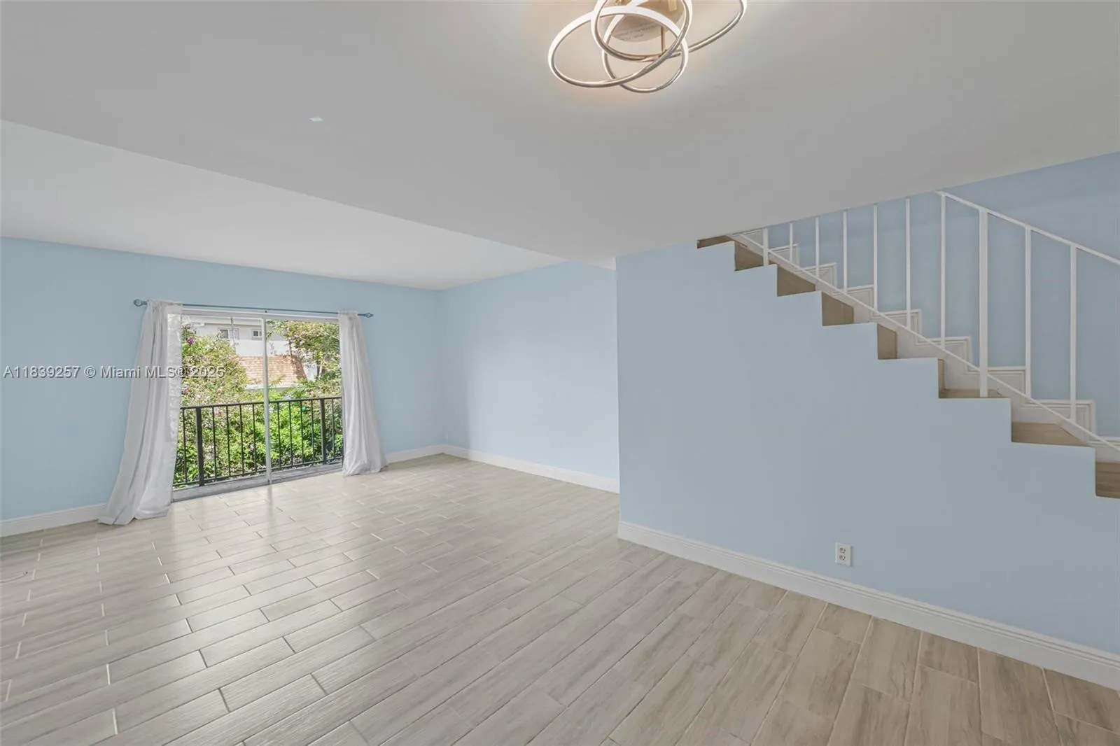 6709 N Kendall Dr, #229