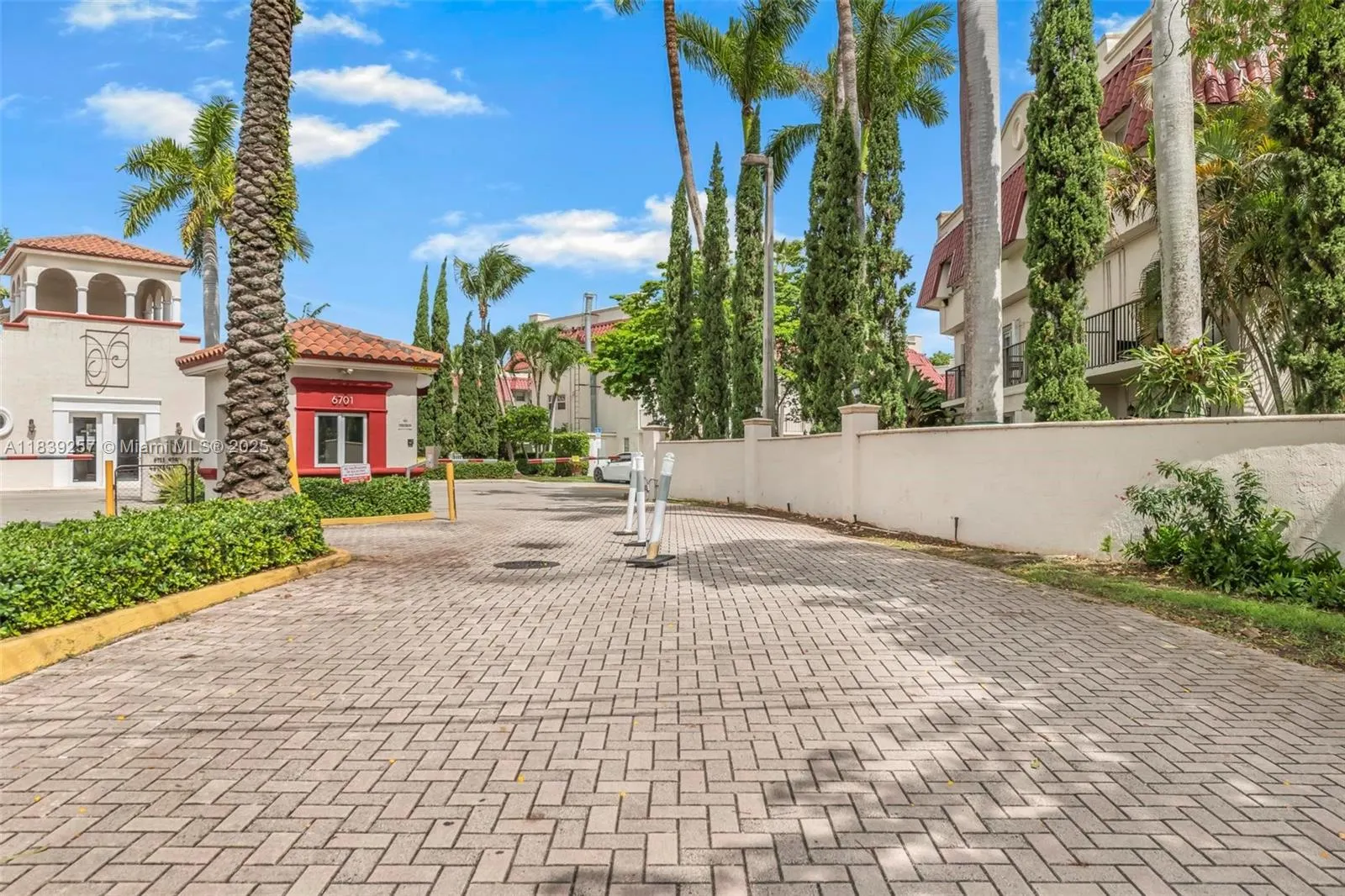 6709 N Kendall Dr, #229