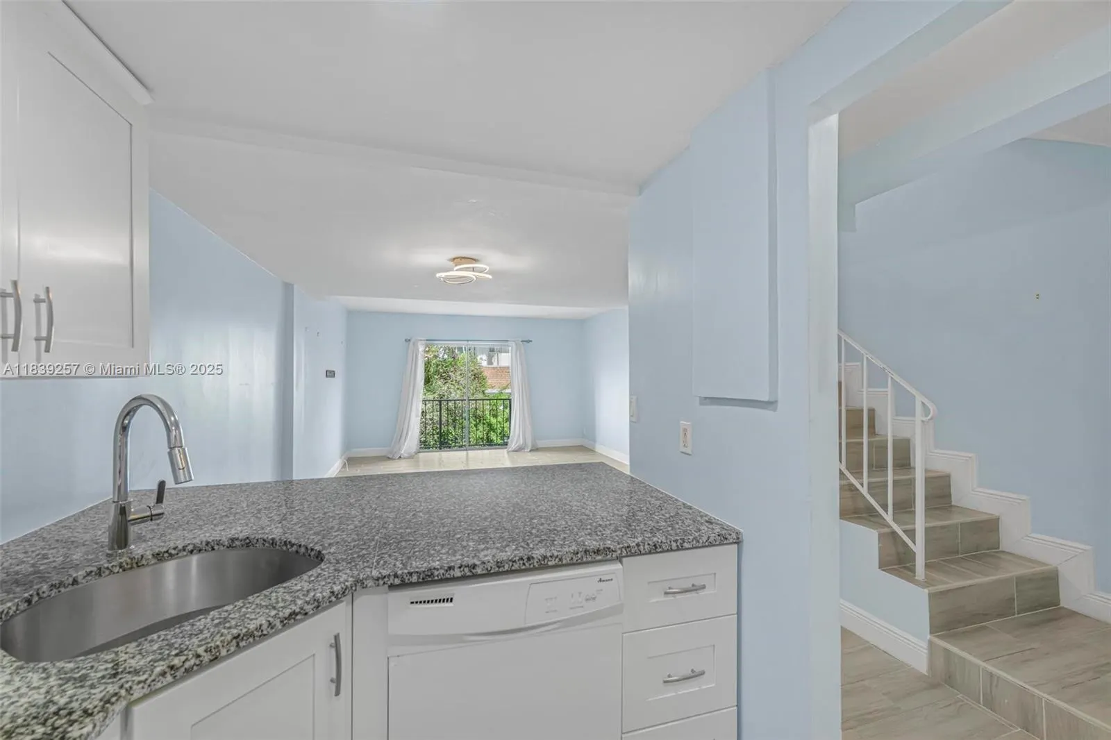 6709 N Kendall Dr, #229