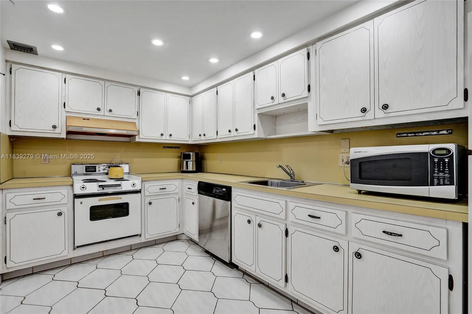 405 N Ocean Blvd, #815