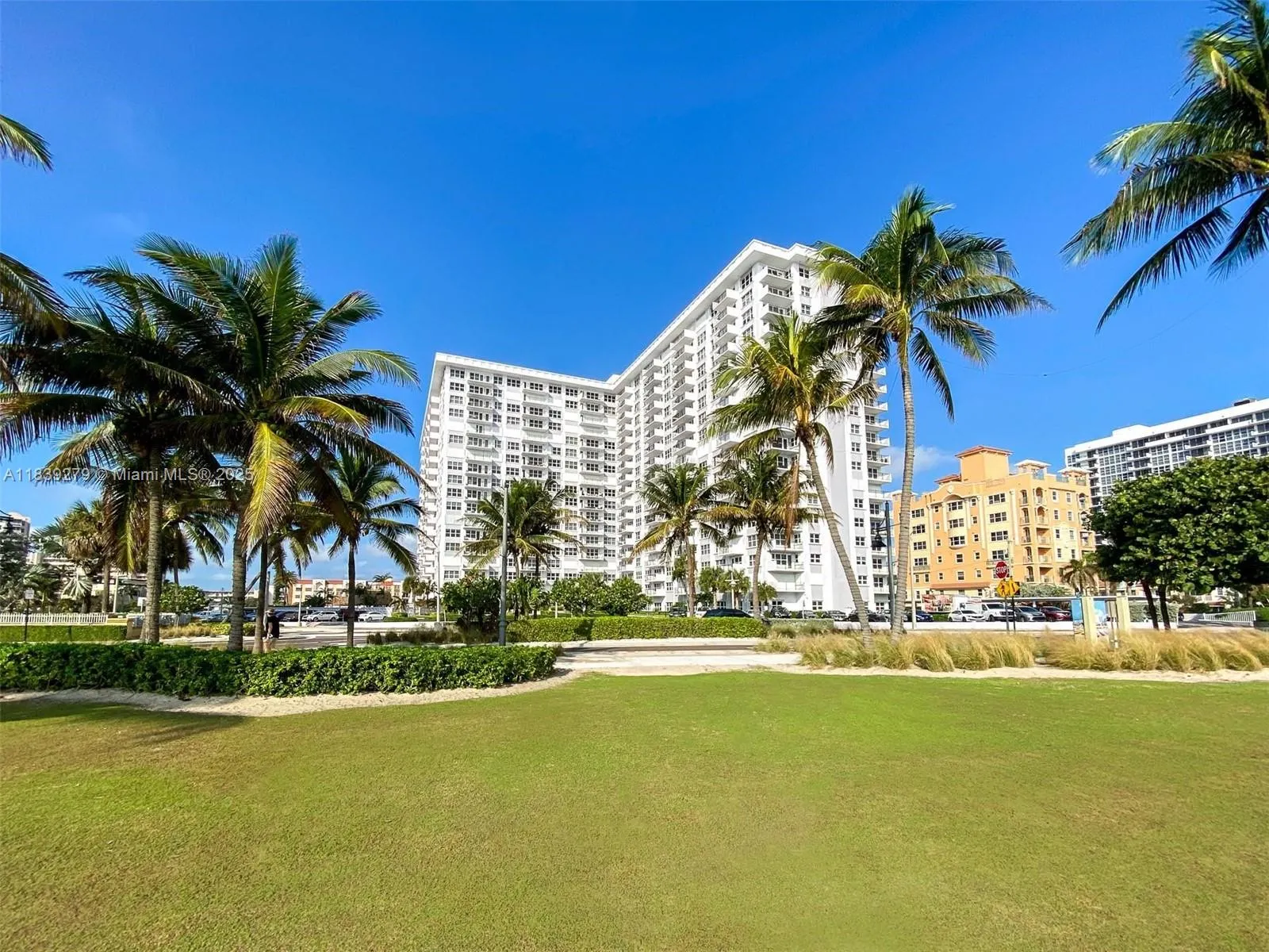 405 N Ocean Blvd, #815