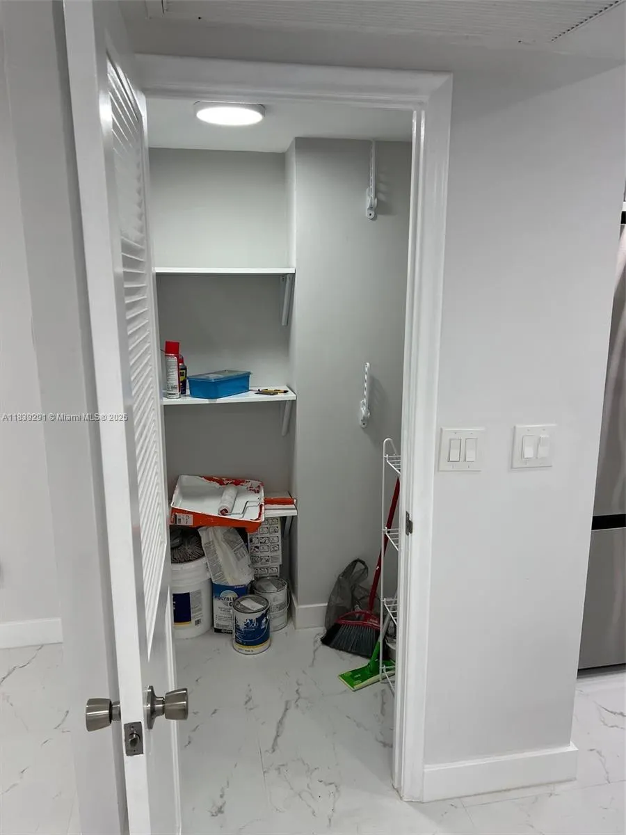 9801 Collins Ave, #15X/complete renovated