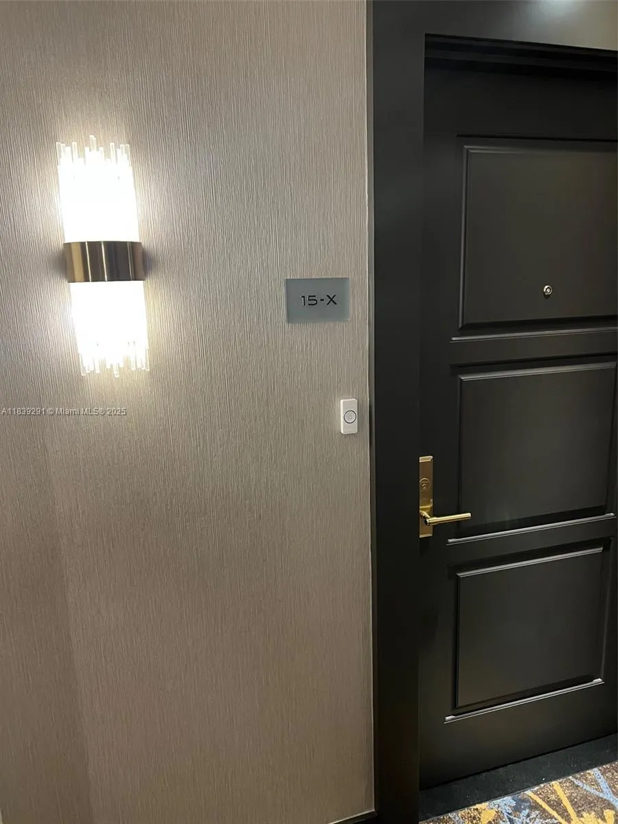 9801 Collins Ave, #15X/complete renovated