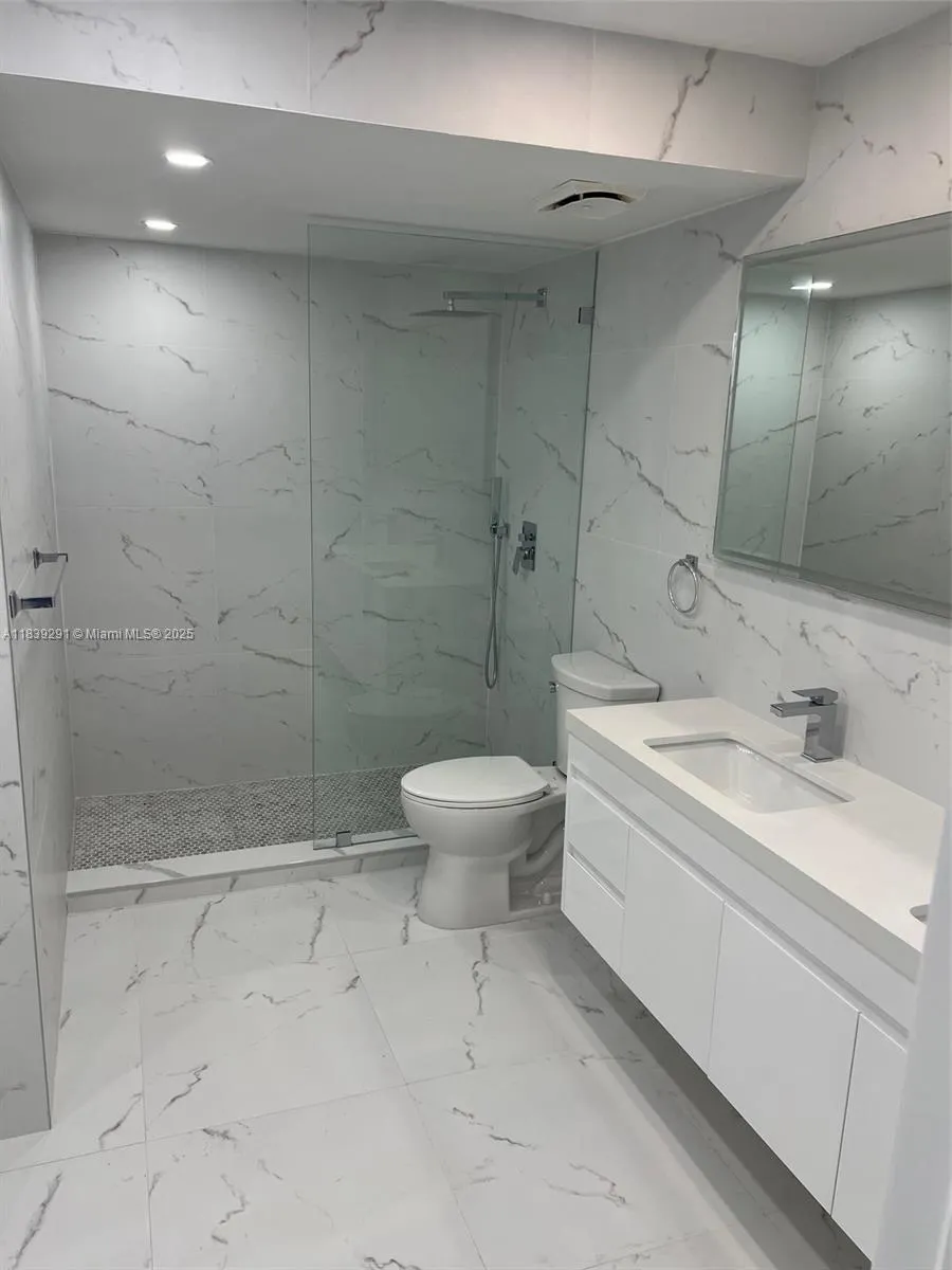 9801 Collins Ave, #15X/complete renovated
