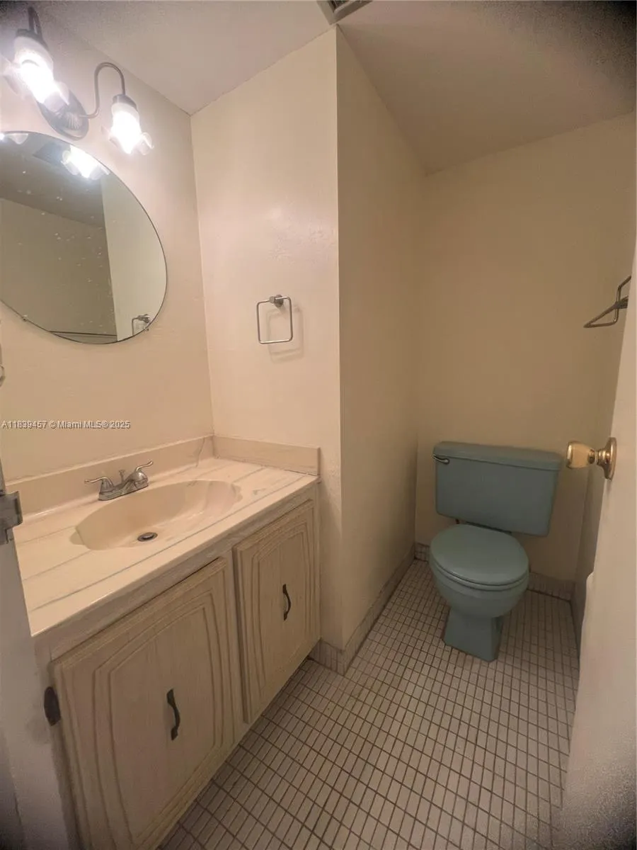 2821 N Miami Beach Blvd, #2E