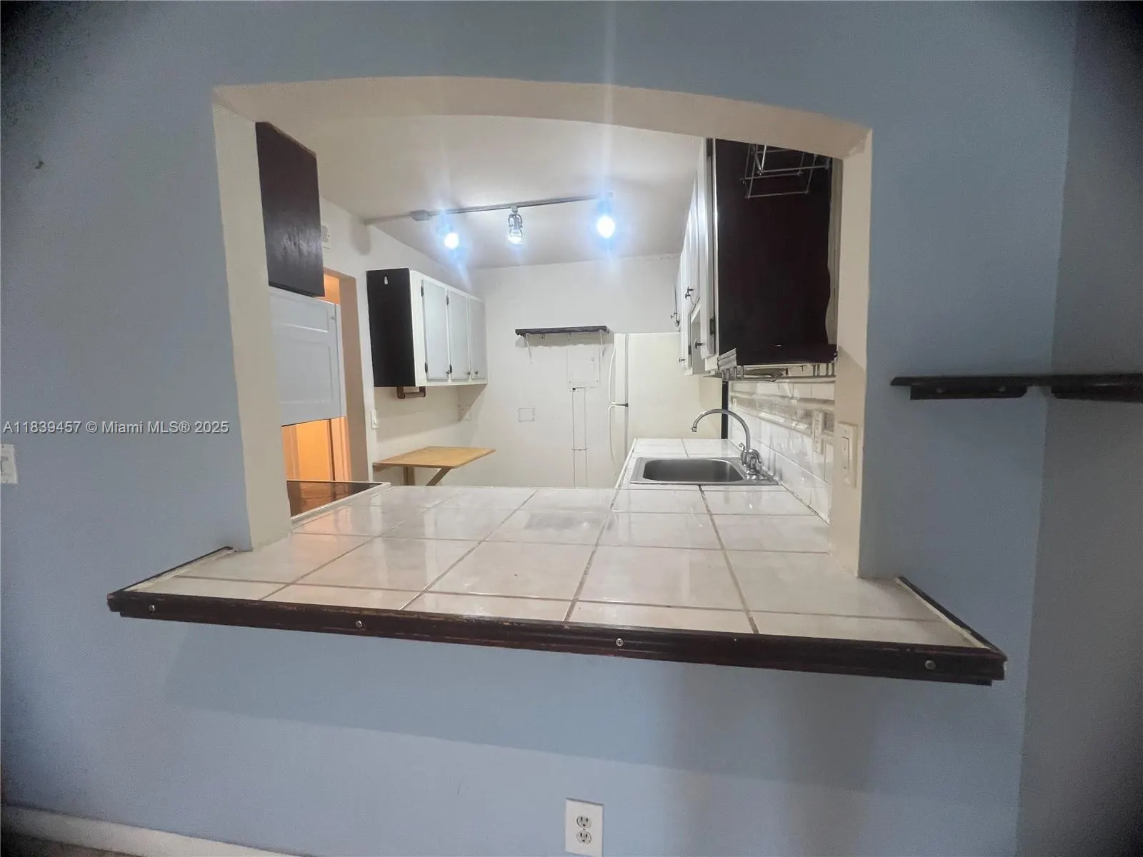 2821 N Miami Beach Blvd, #2E