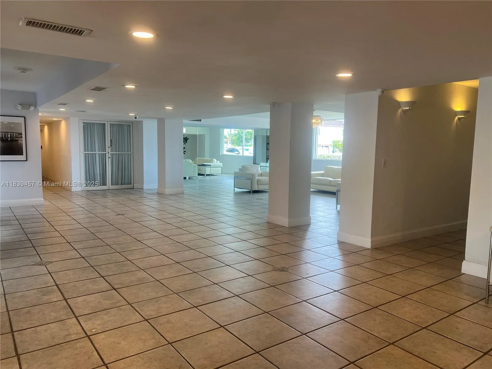 2821 N Miami Beach Blvd, #2E