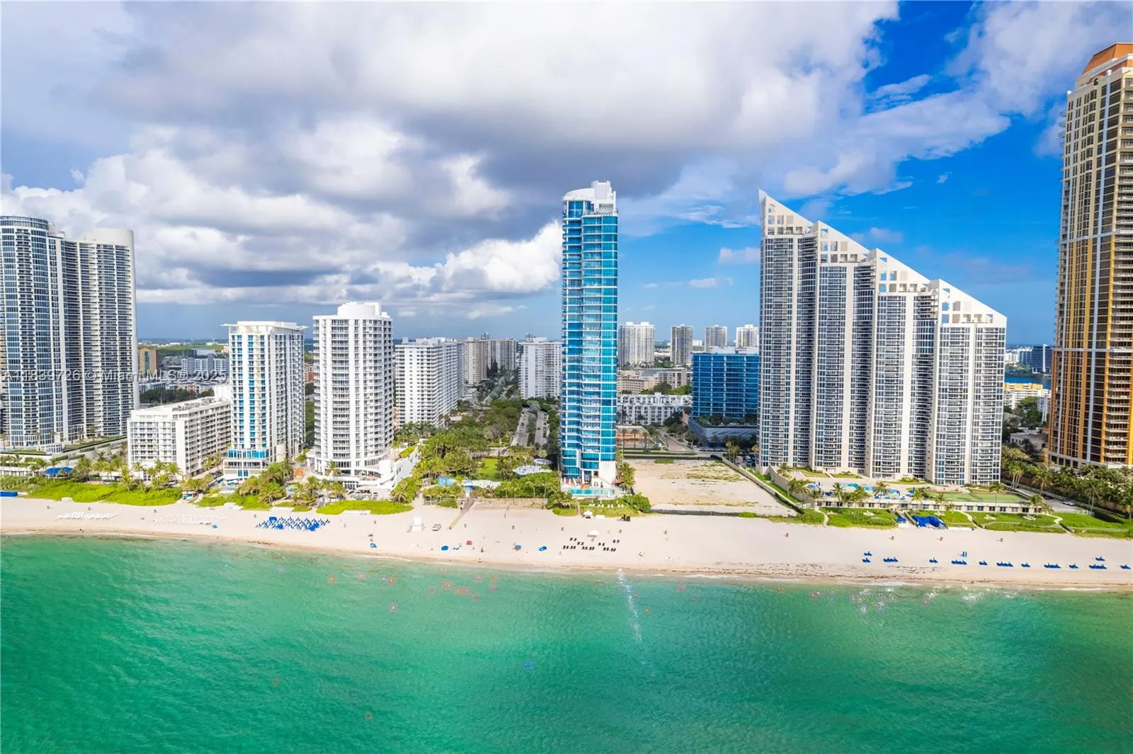 17475 Collins Ave, #1001