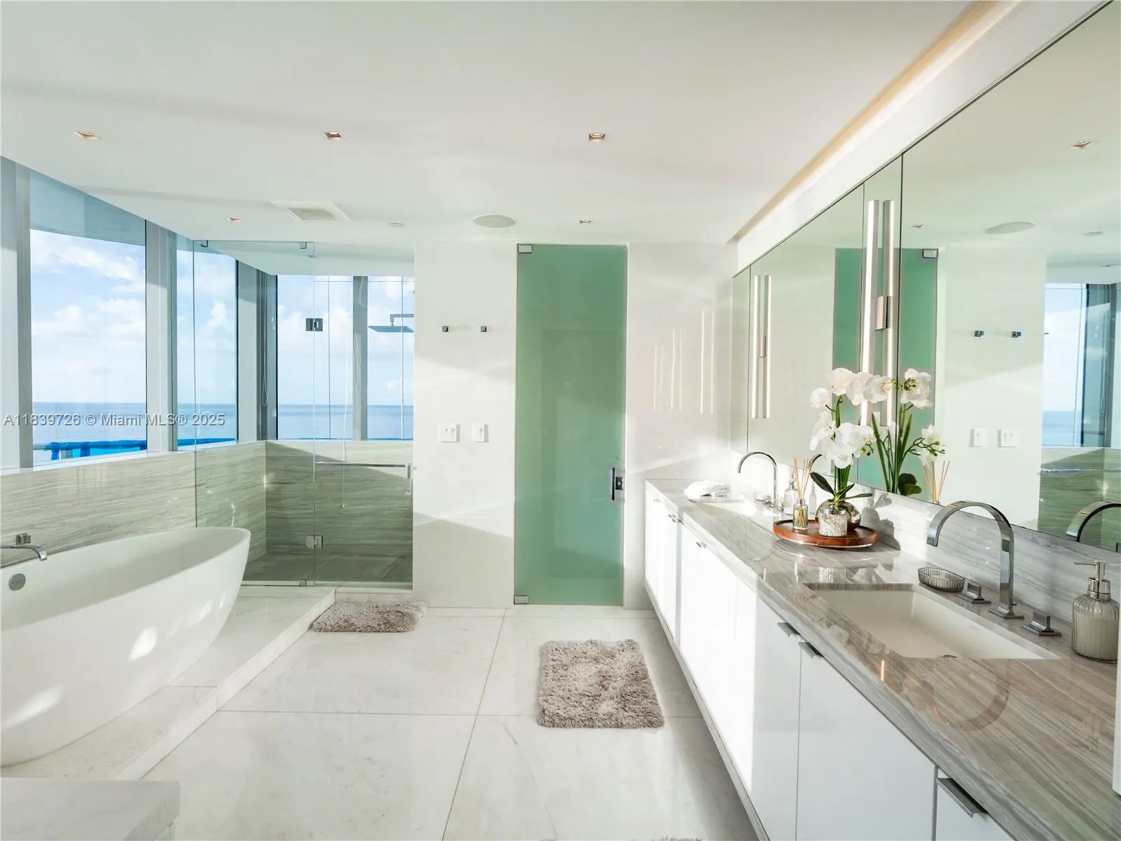 17475 Collins Ave, #1001