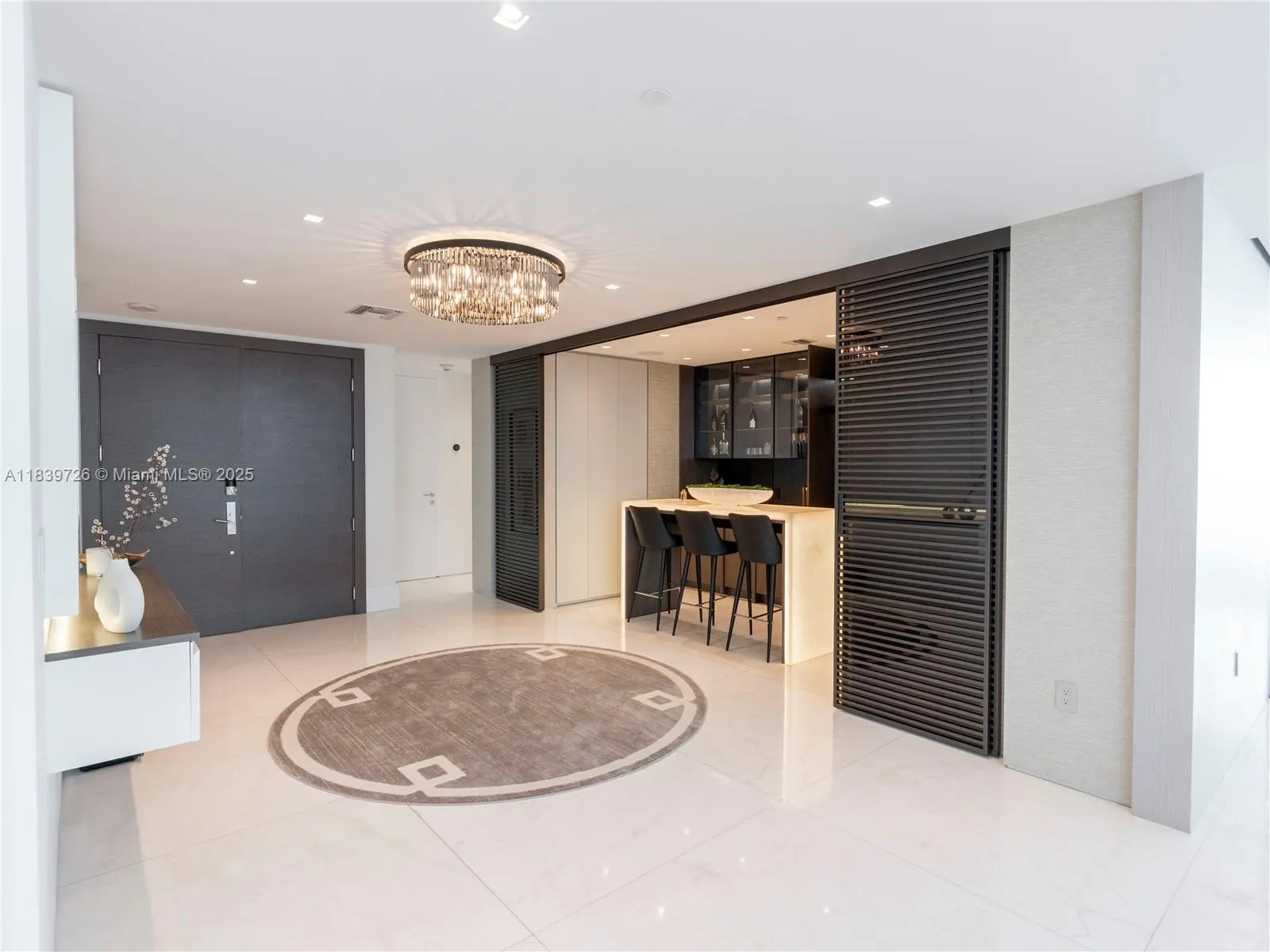 17475 Collins Ave, #1001