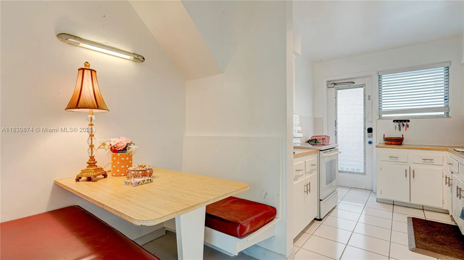 10178 Collins Ave, #102