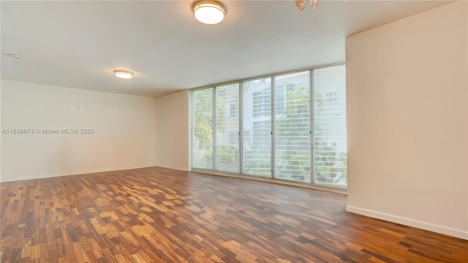10178 Collins Ave, #102