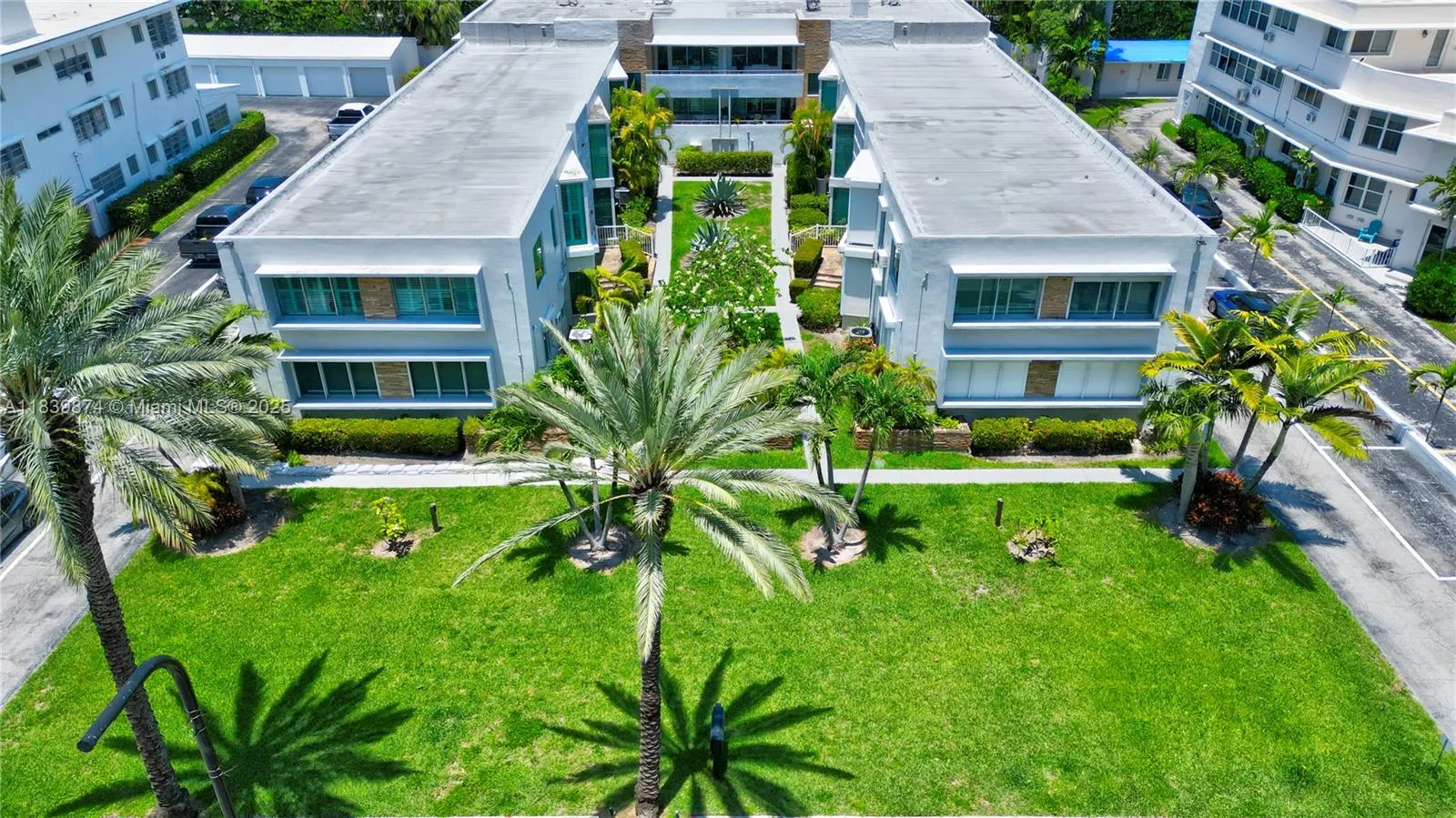 10178 Collins Ave, #102