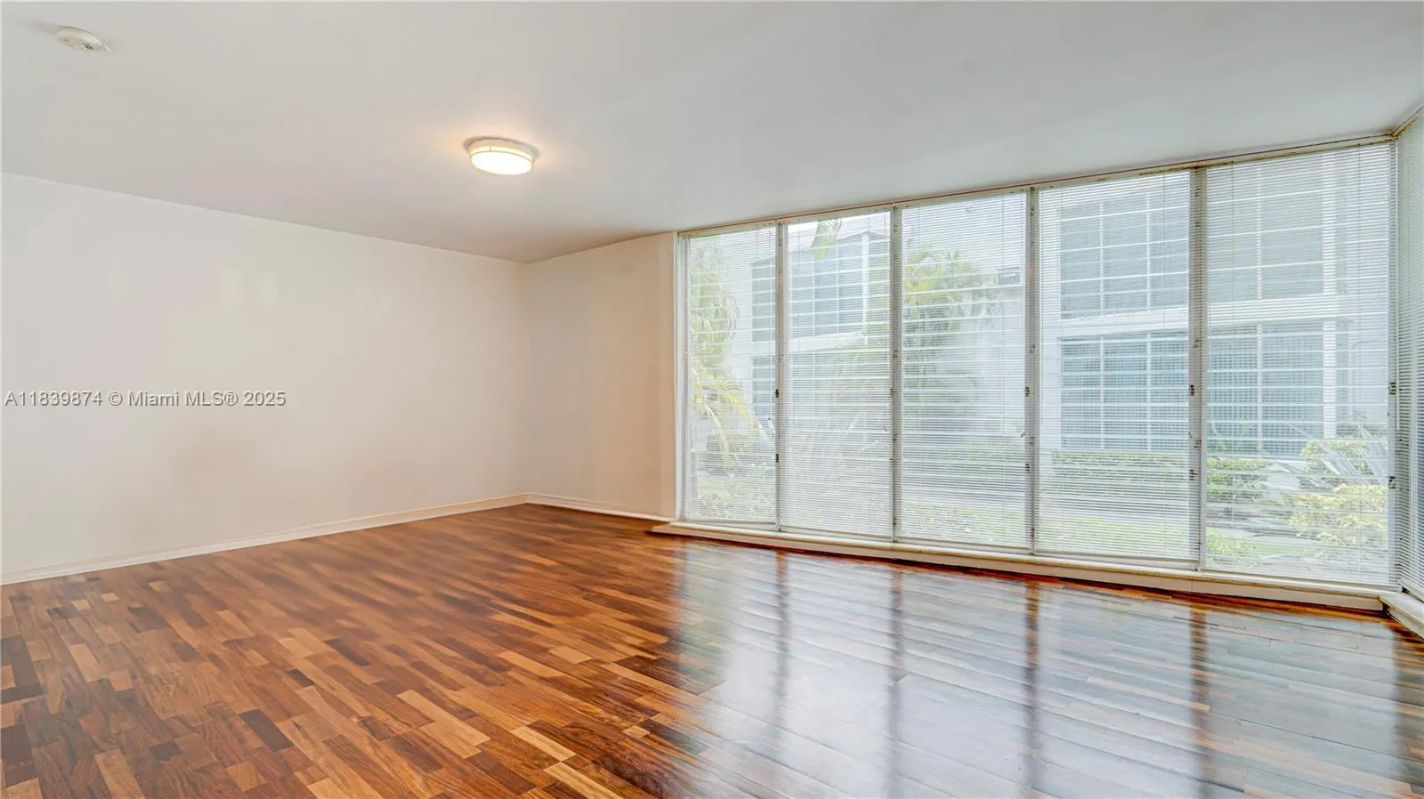10178 Collins Ave, #102