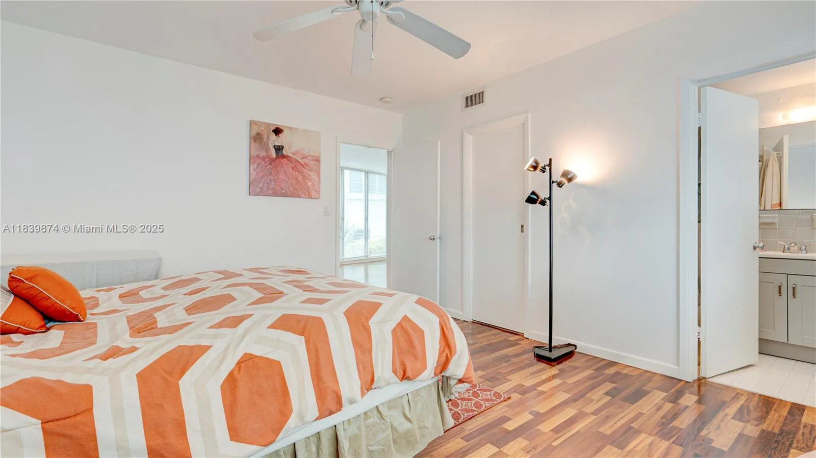 10178 Collins Ave, #102