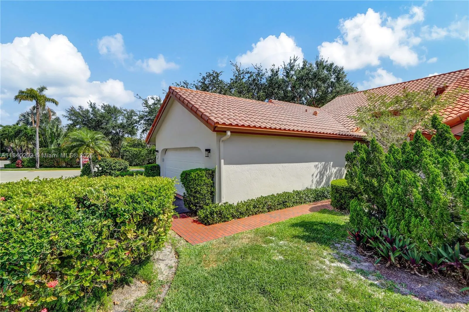 23273 Water Cir