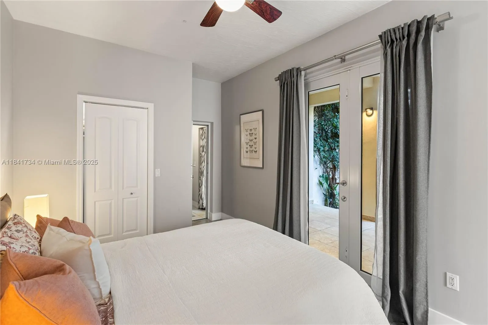 737 Alhambra Cir