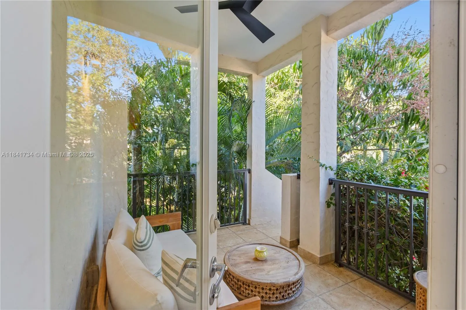 737 Alhambra Cir