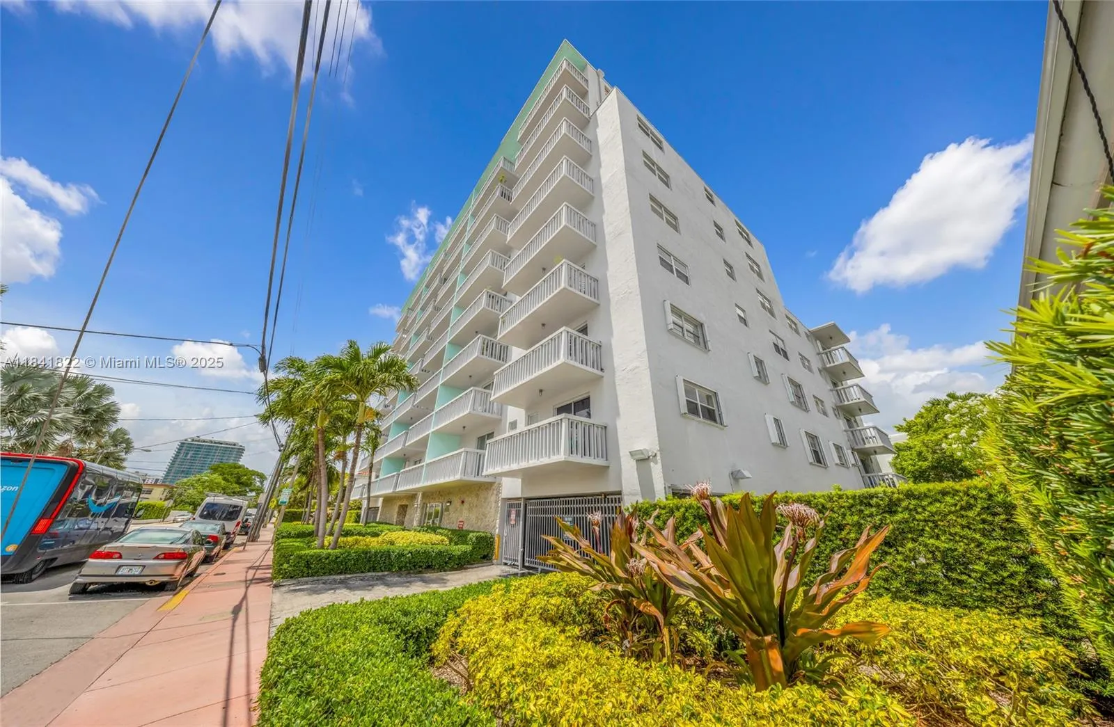 7620 Carlyle Ave, #205