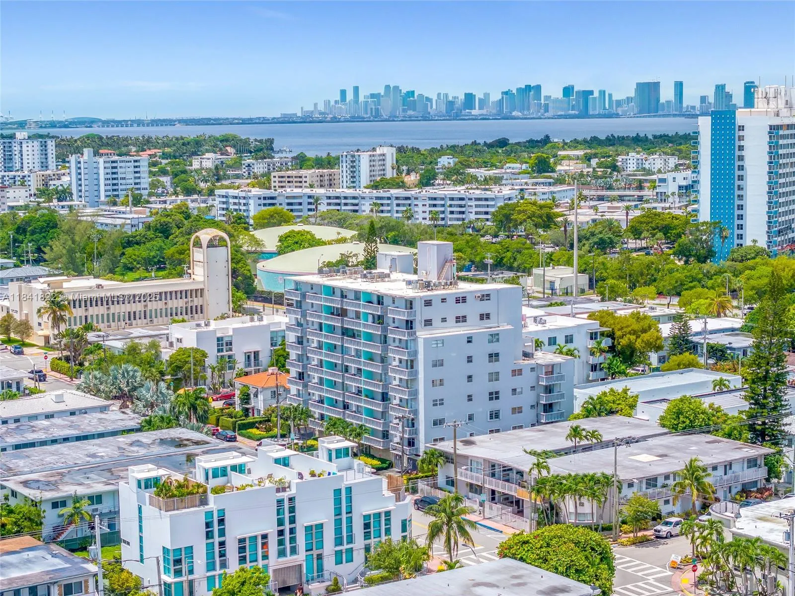 7620 Carlyle Ave, #205