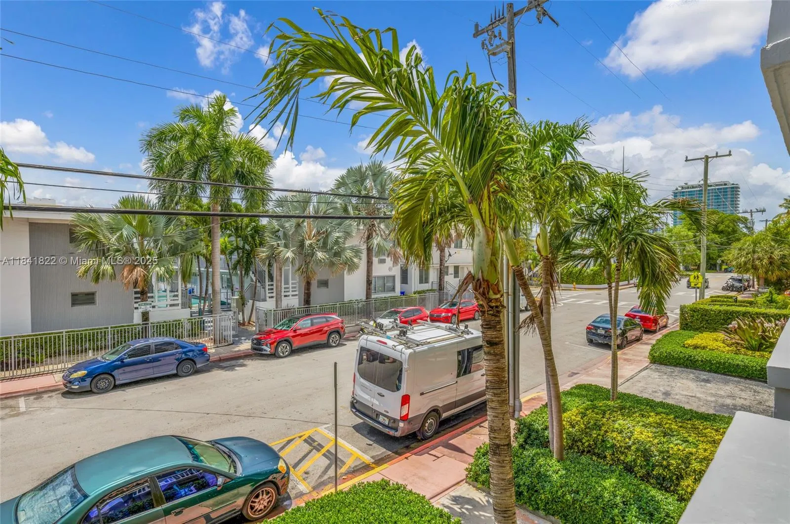 7620 Carlyle Ave, #205