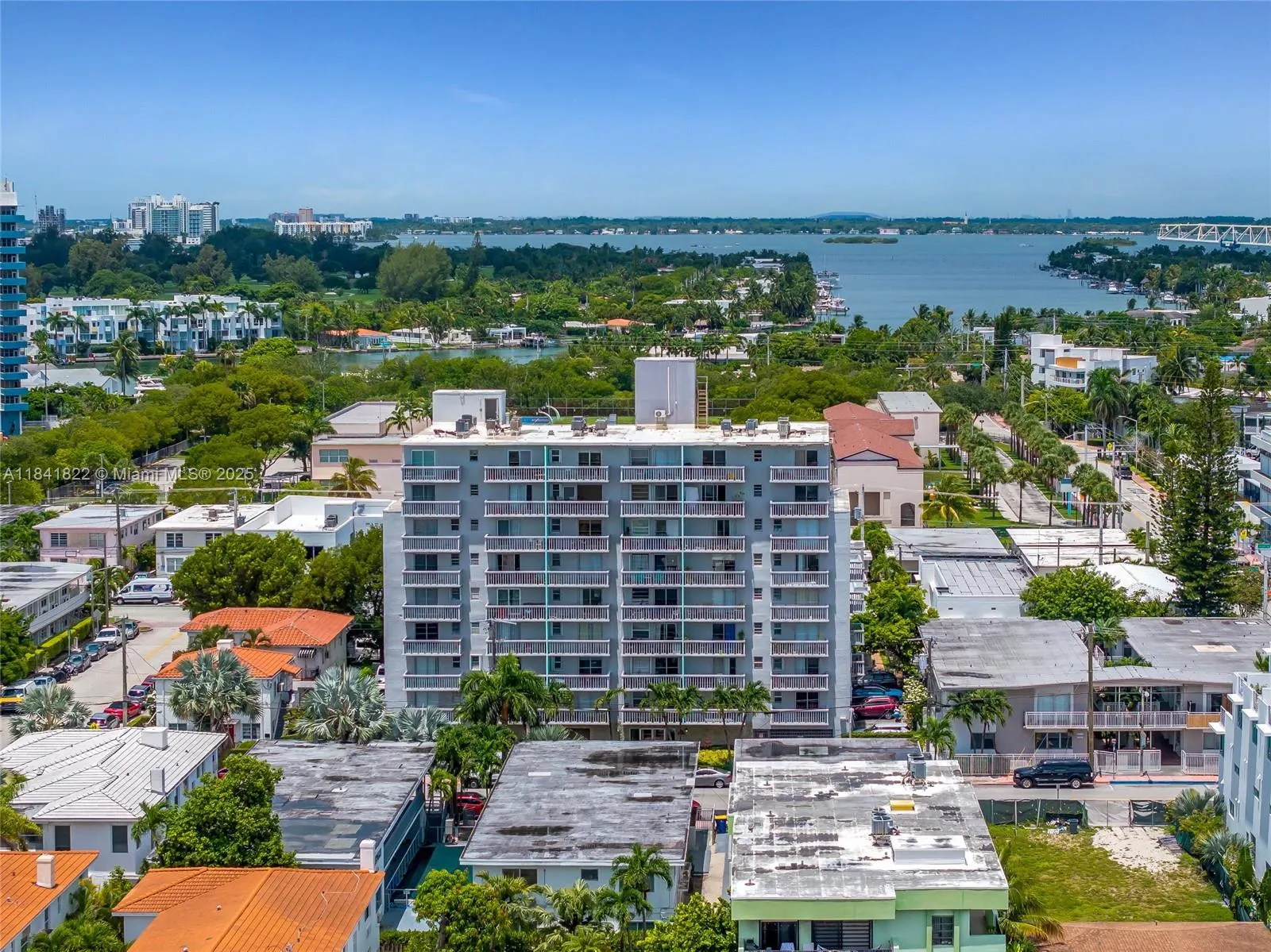 7620 Carlyle Ave, #205