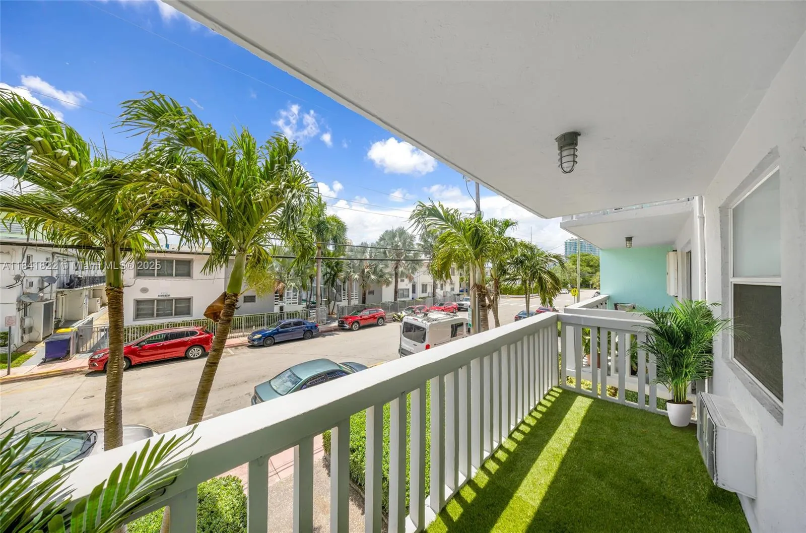 7620 Carlyle Ave, #205