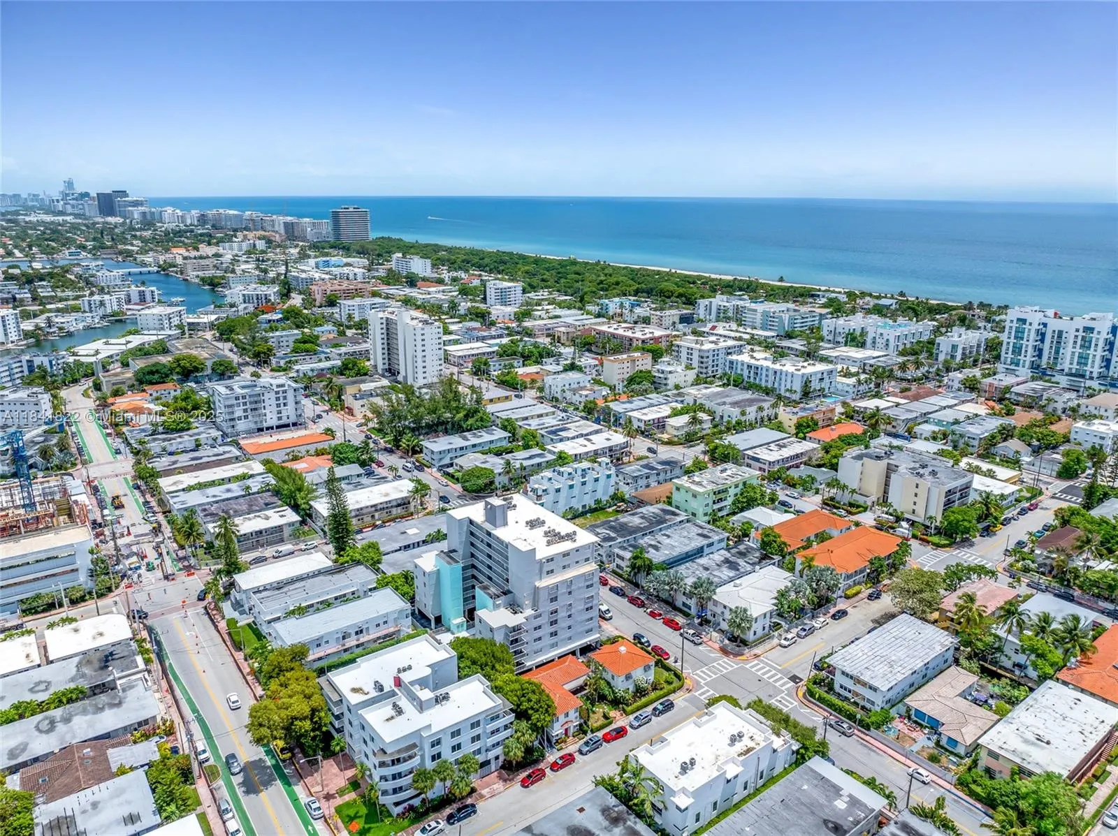 7620 Carlyle Ave, #205