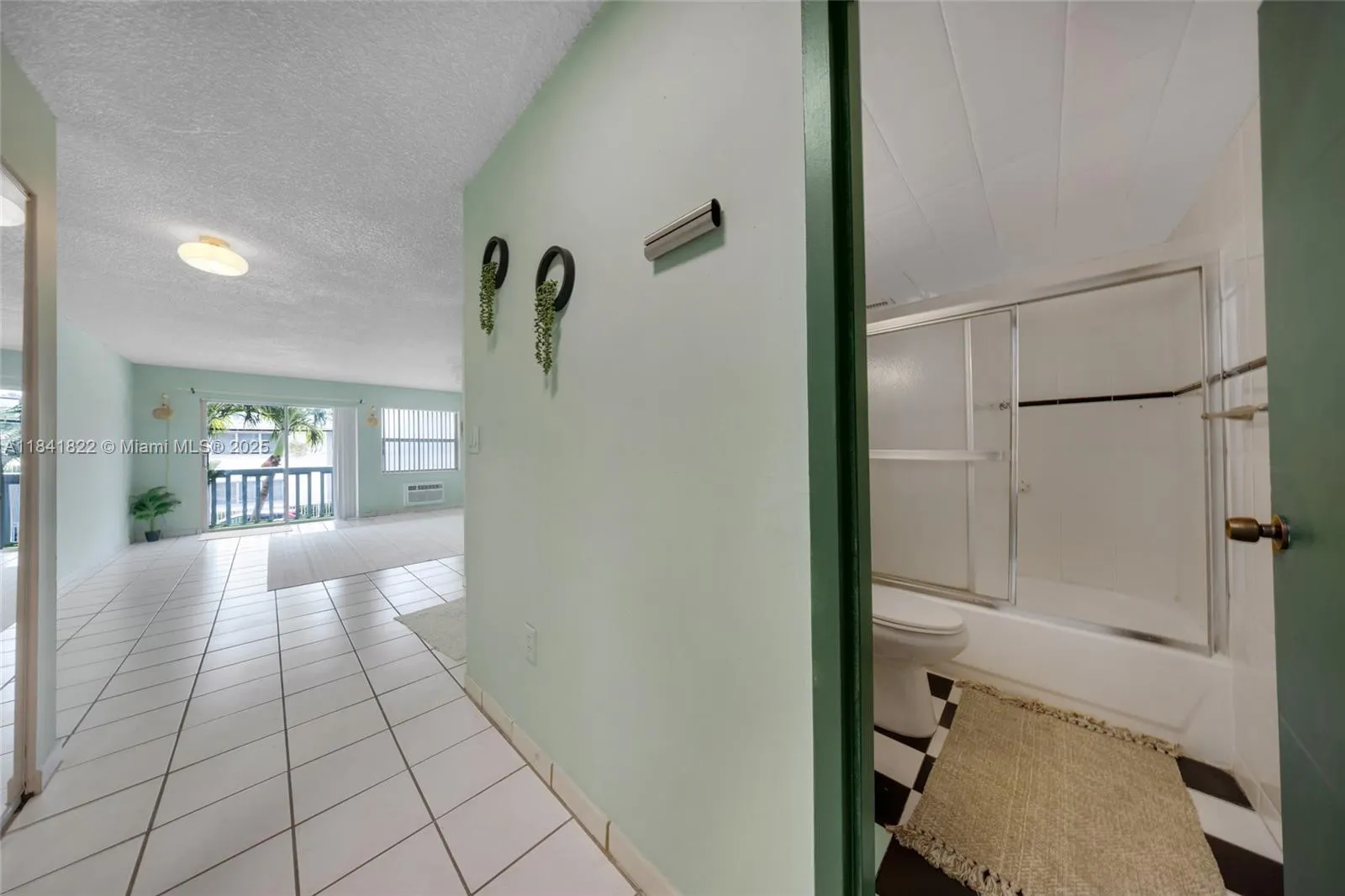 7620 Carlyle Ave, #205