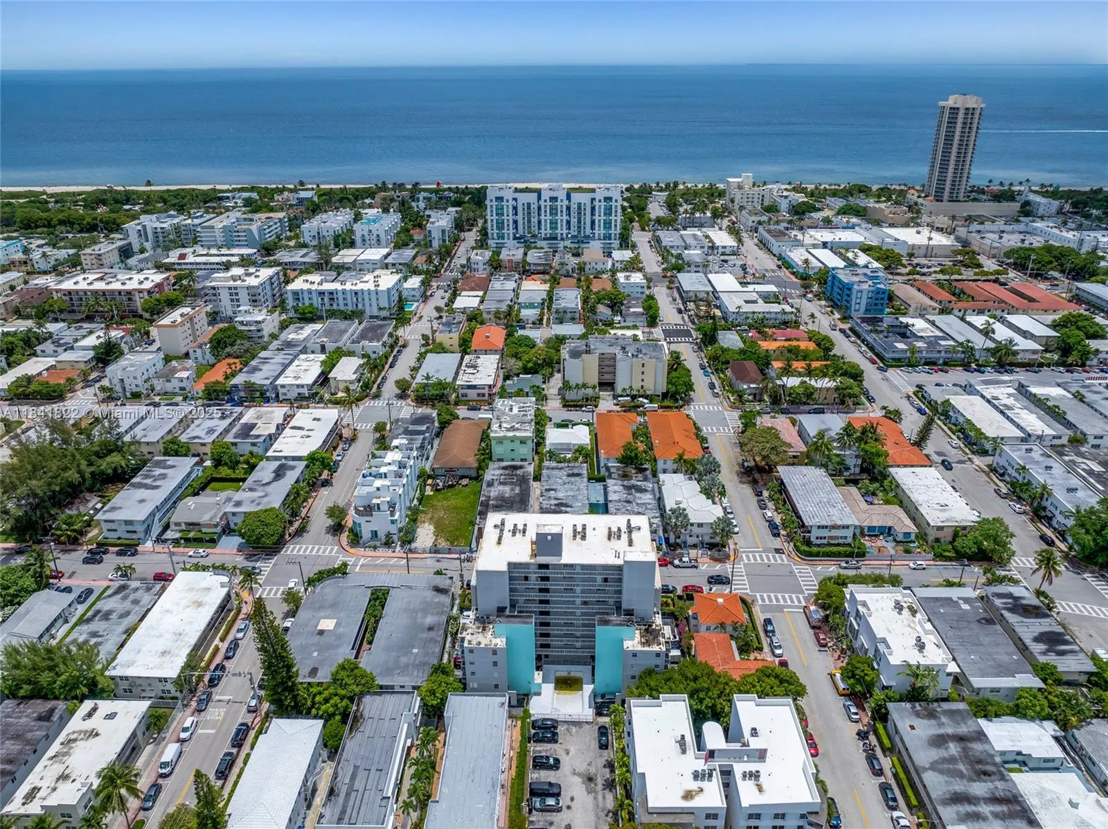 7620 Carlyle Ave, #205