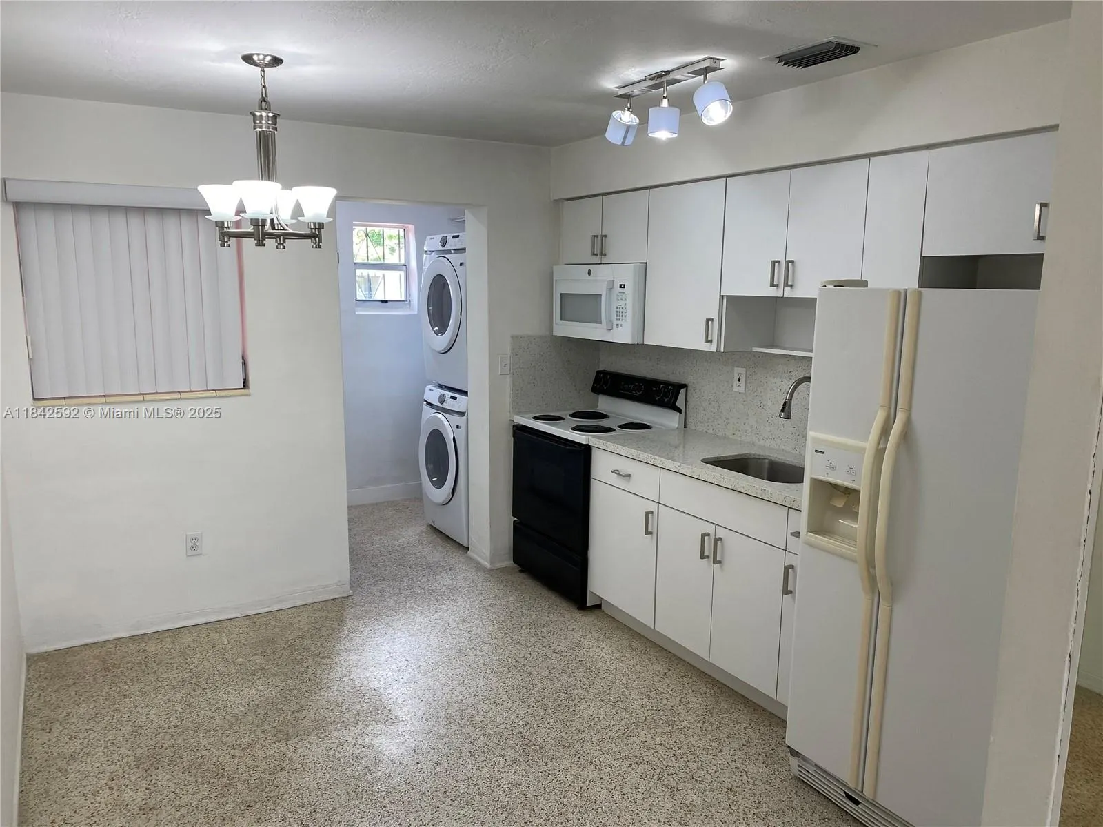 2608 W 8th Ave, #2608