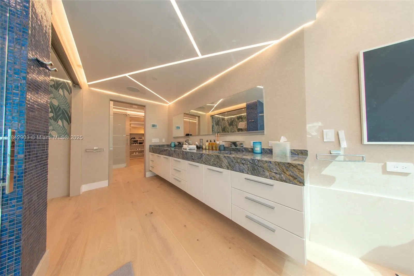 17121 Collins Ave, #4803