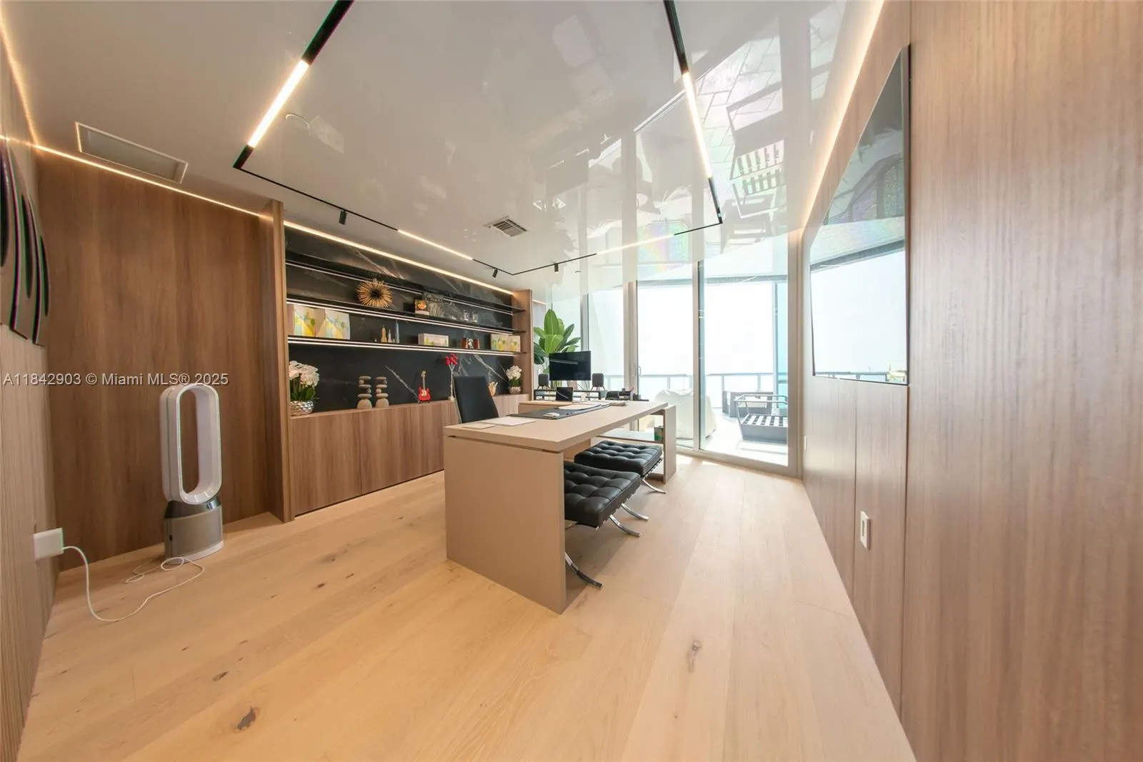 17121 Collins Ave, #4803