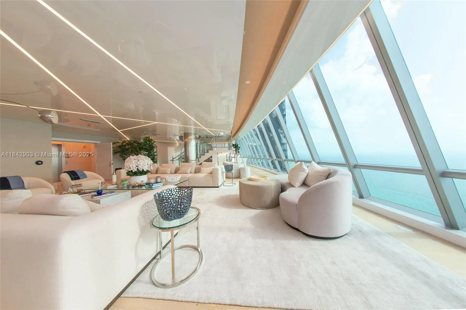 17121 Collins Ave, #4803