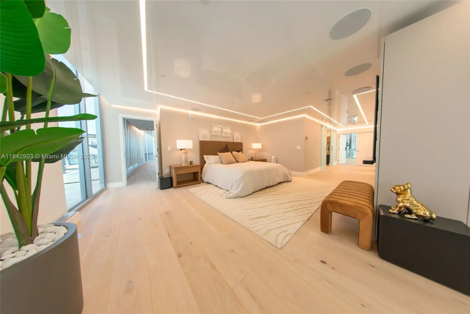 17121 Collins Ave, #4803