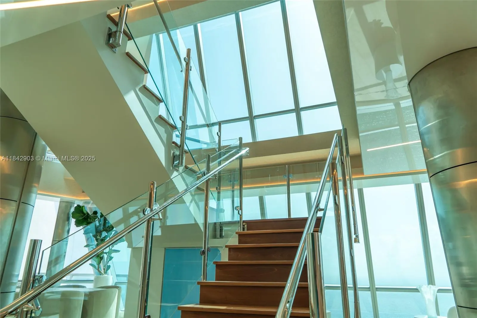 17121 Collins Ave, #4803