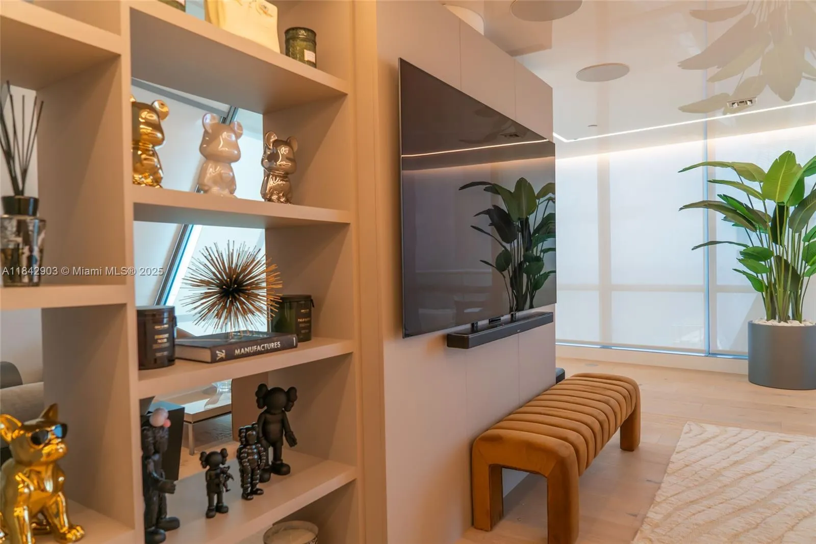 17121 Collins Ave, #4803