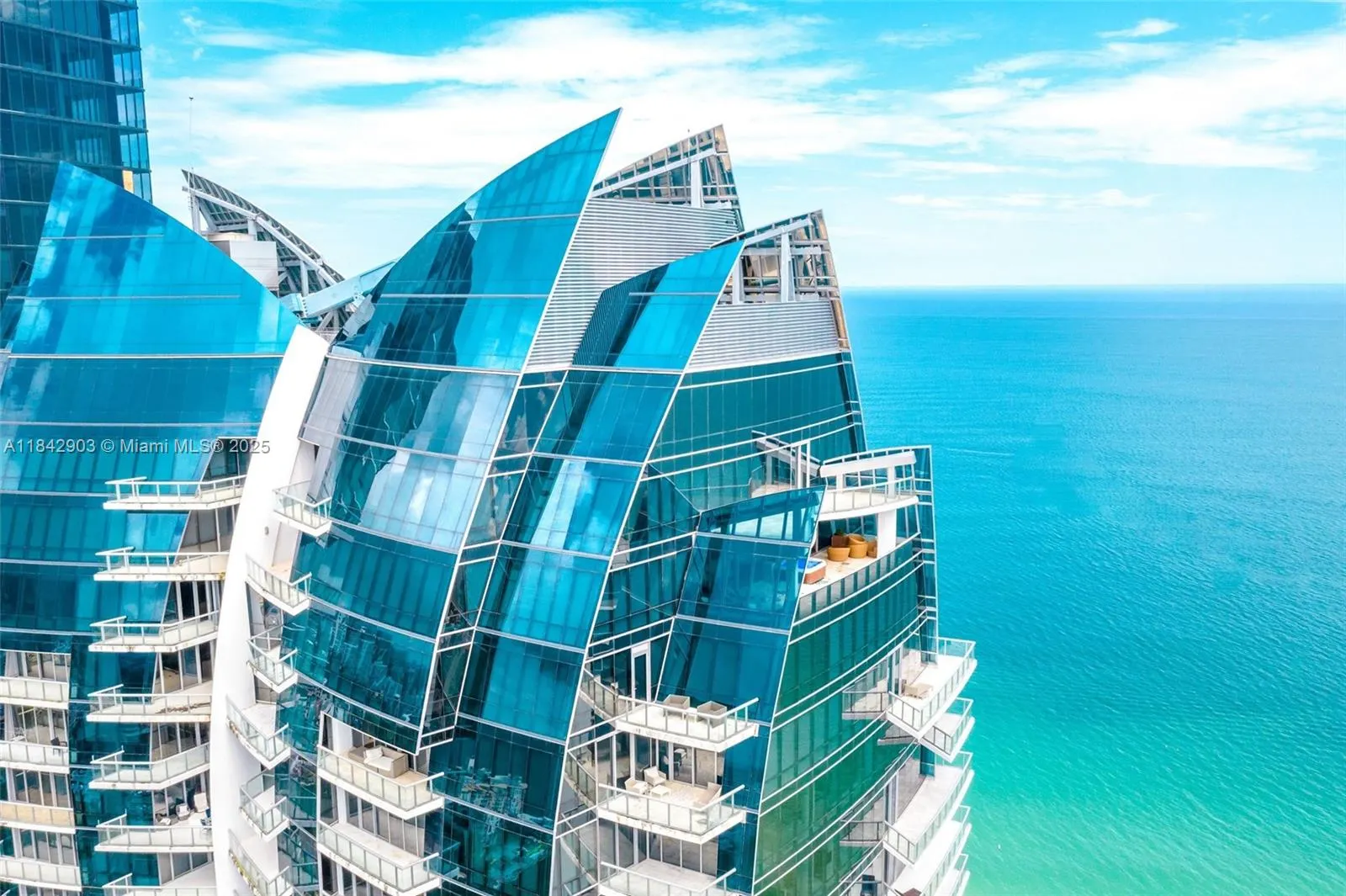17121 Collins Ave, #4803