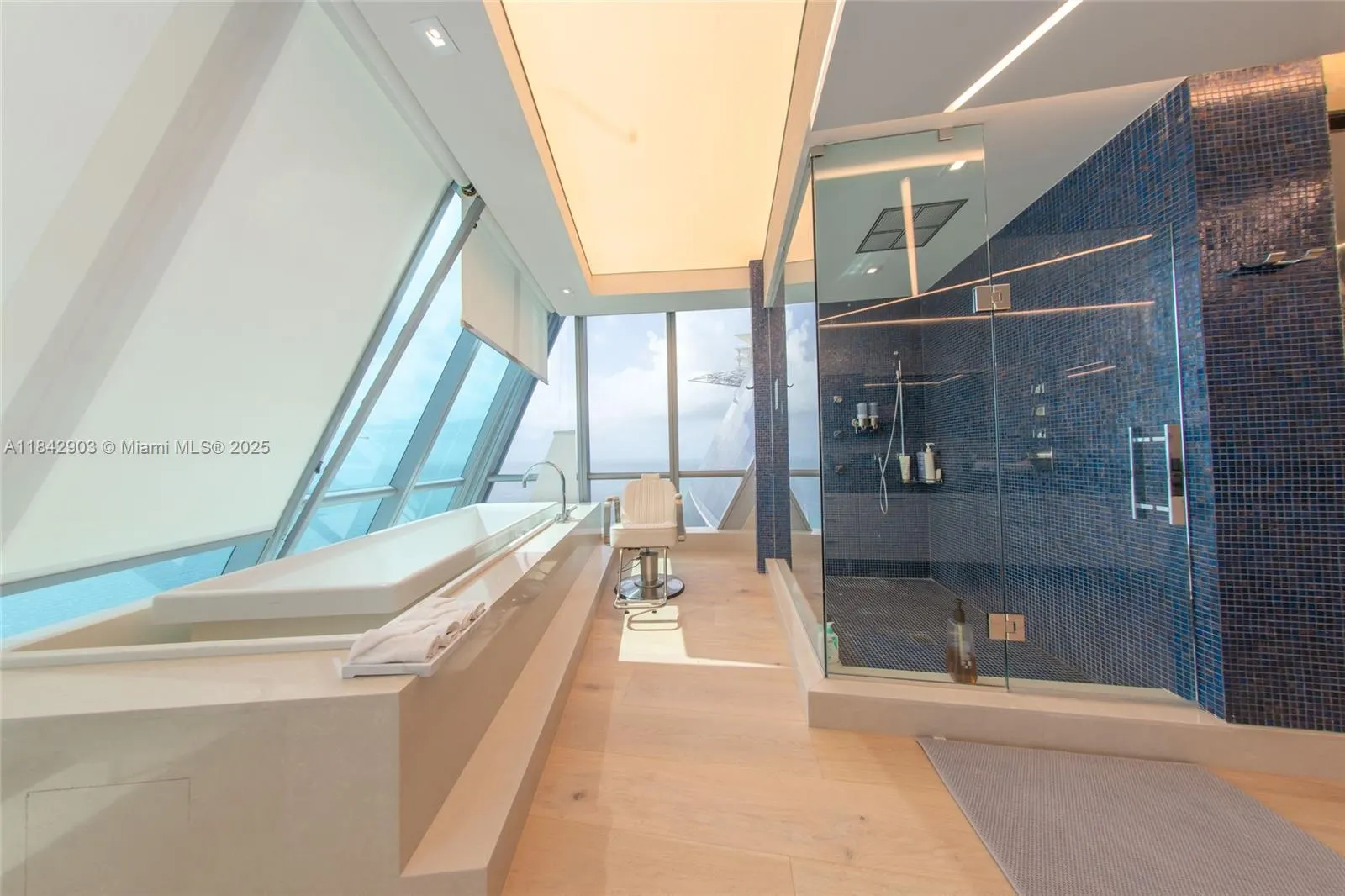 17121 Collins Ave, #4803
