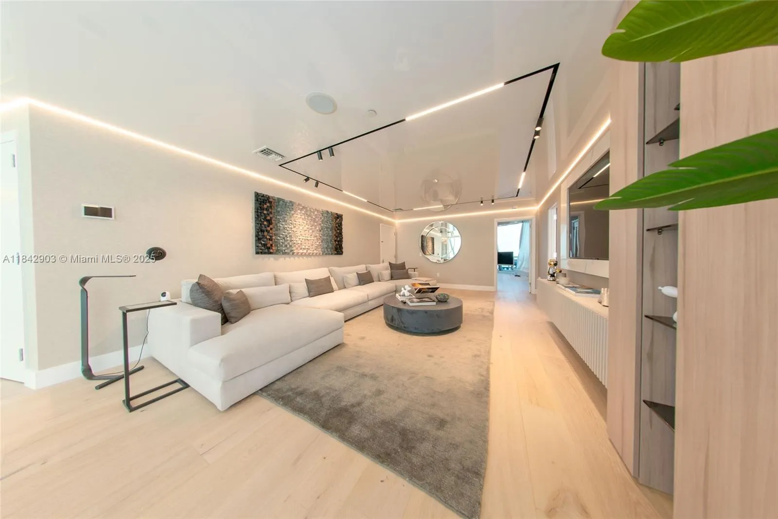 17121 Collins Ave, #4803