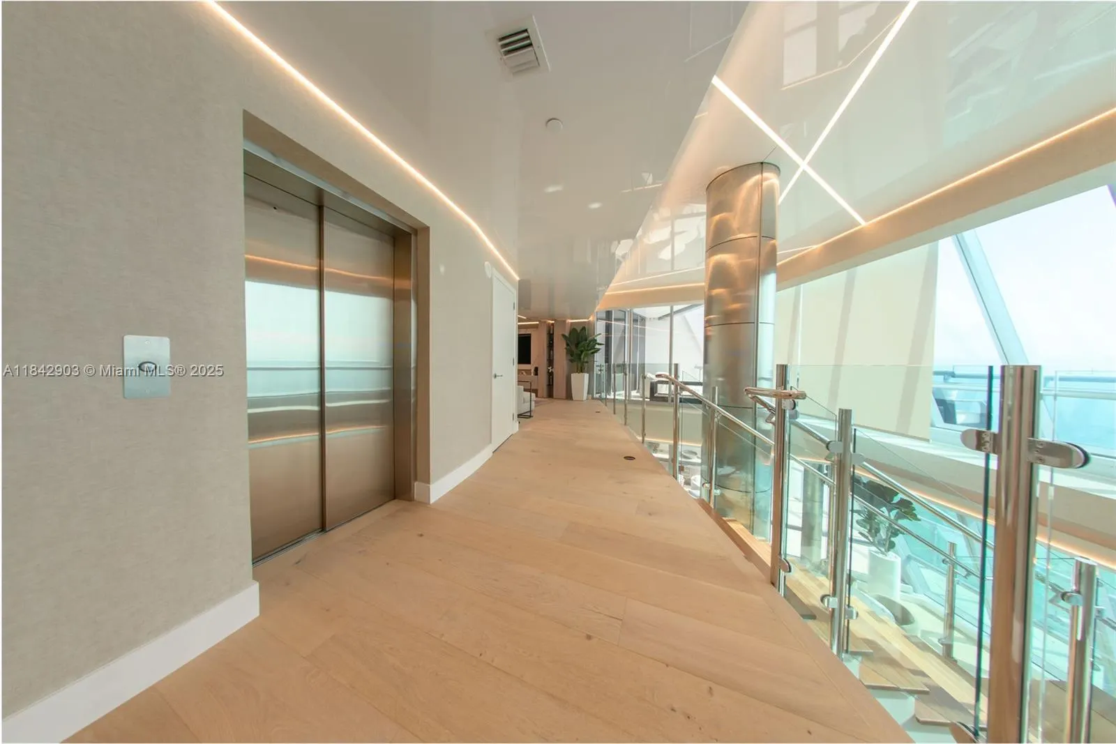 17121 Collins Ave, #4803